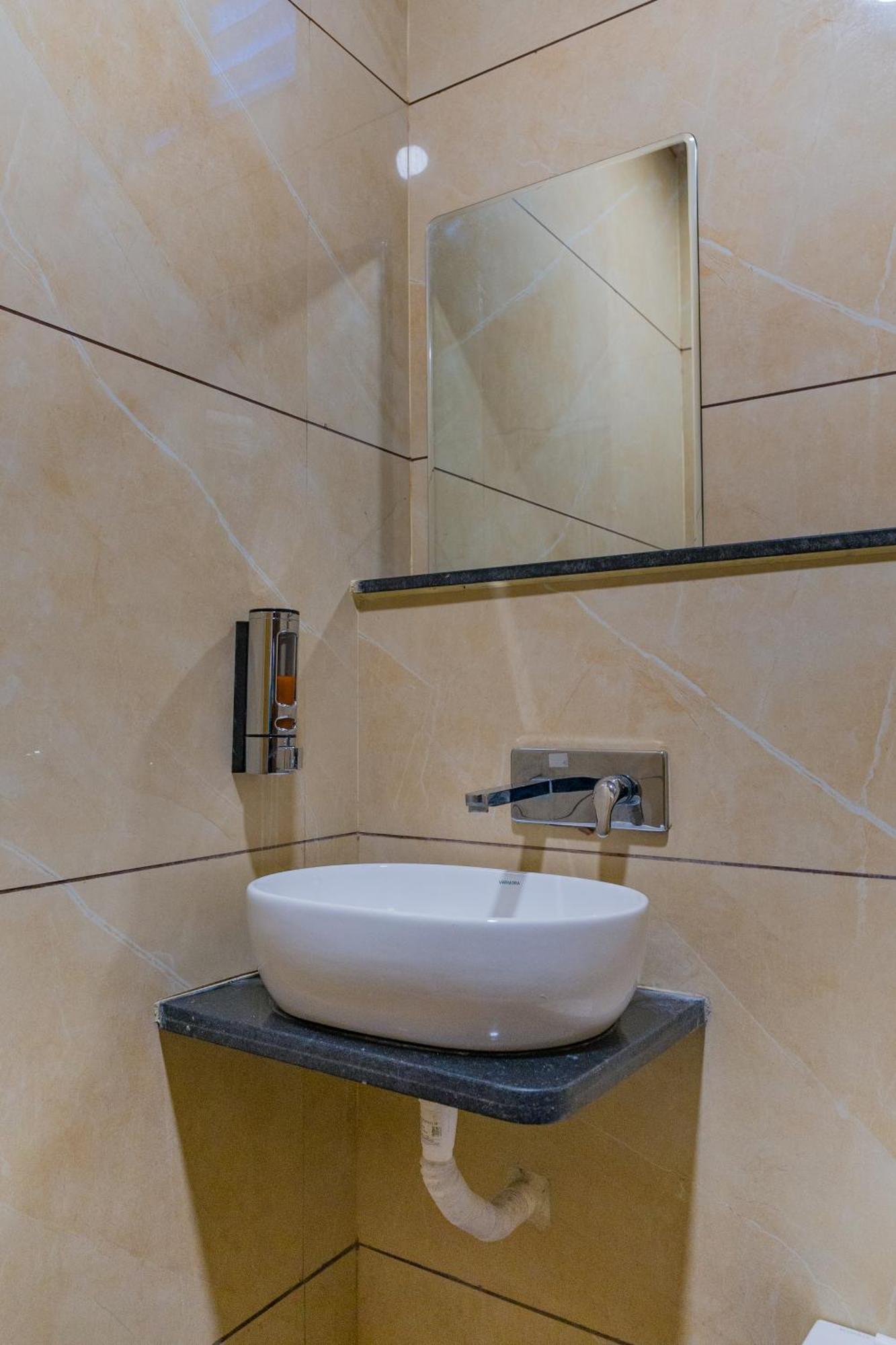 Hotel Kanha Shree By Cosmos Green インドール 部屋 写真